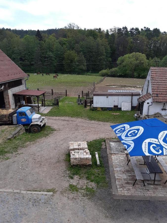 Appartamento Stáj Zakšín - špejchar Dubá Esterno foto